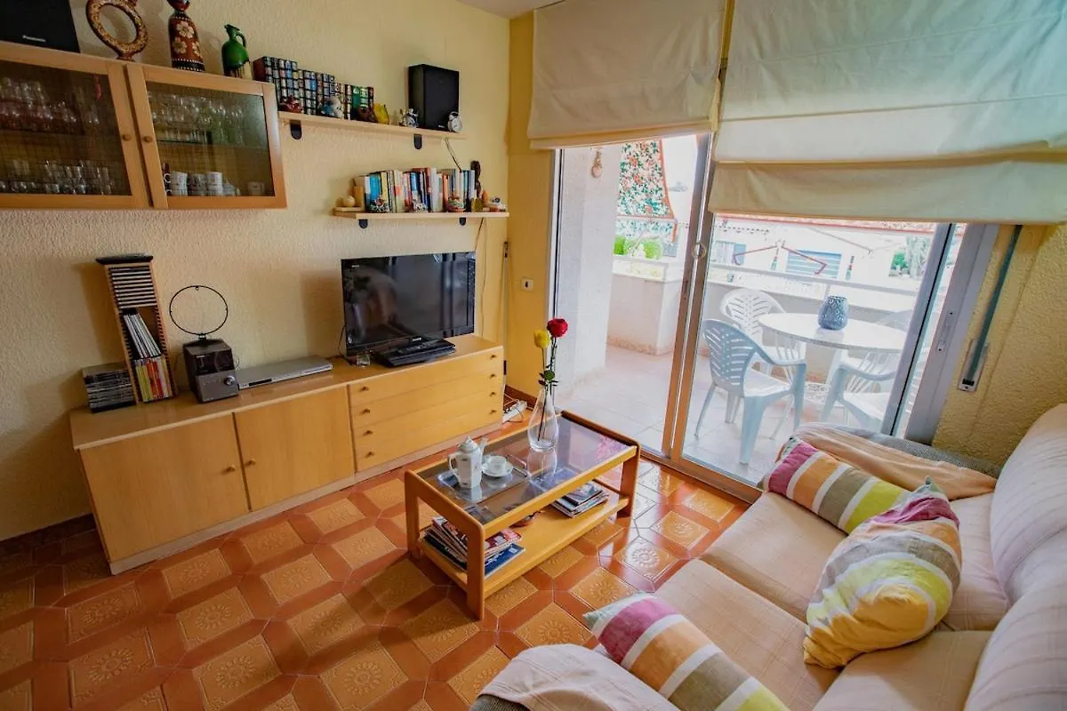 Creixell Apartment With 3 Rooms